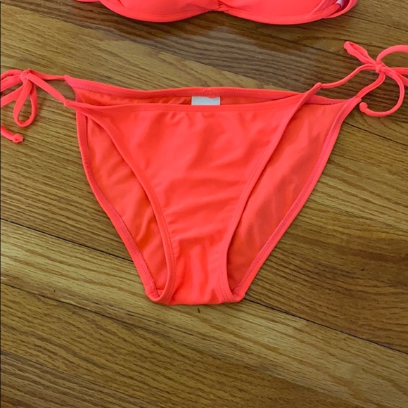 Target Bikini - Picture 2 of 5